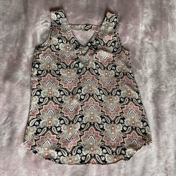 Paisley print bar back tank top - Picture 3 of 6